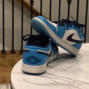Air Jordan 1 low UNC size 7